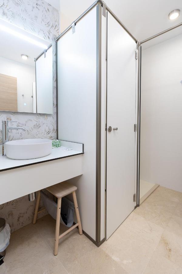Travel Habitat La Marina Real Apartment Valencia Ngoại thất bức ảnh